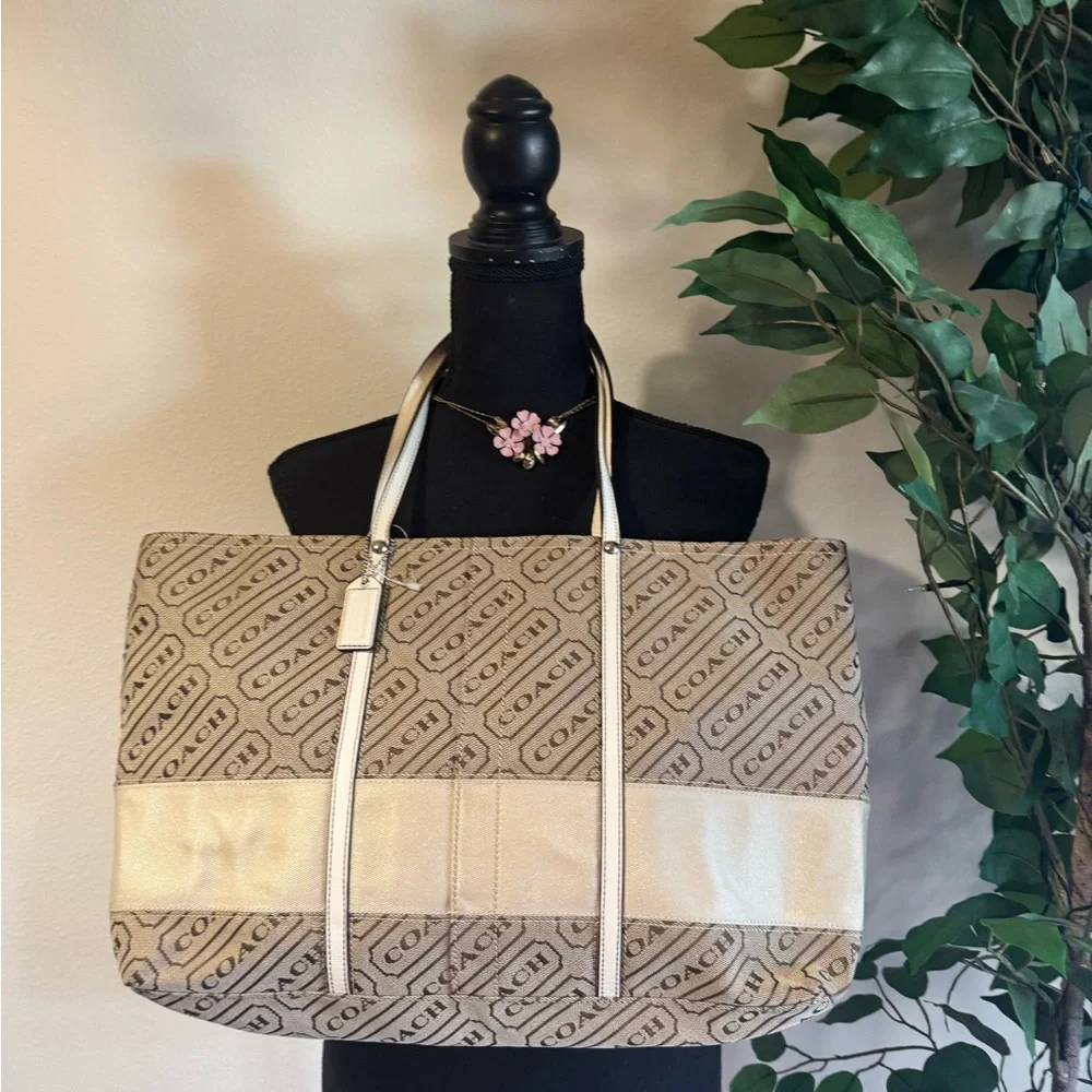 Coach Signature Lozenge Tote Shoulder Bag EUC